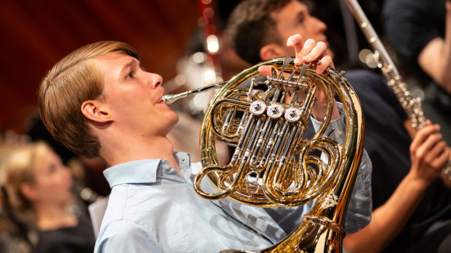 NJO 'Naar een nieuwe wereld' in Theater Orpheus Apeldoorn