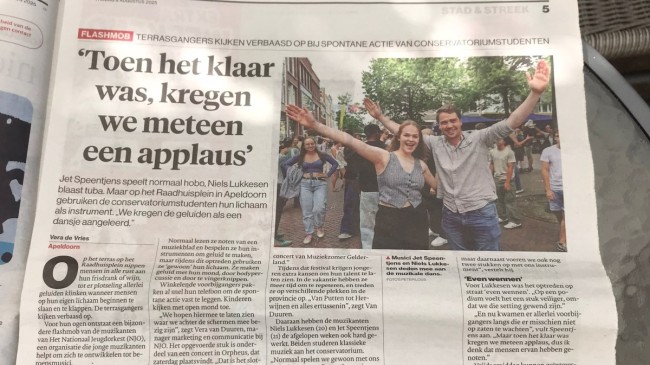 De flashmob werd enthousiast ontvangen!